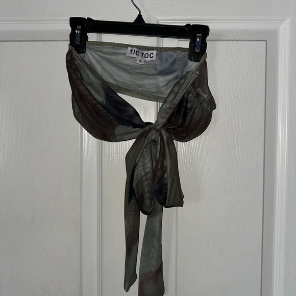 Tic Toc Tops - Tic Top Top